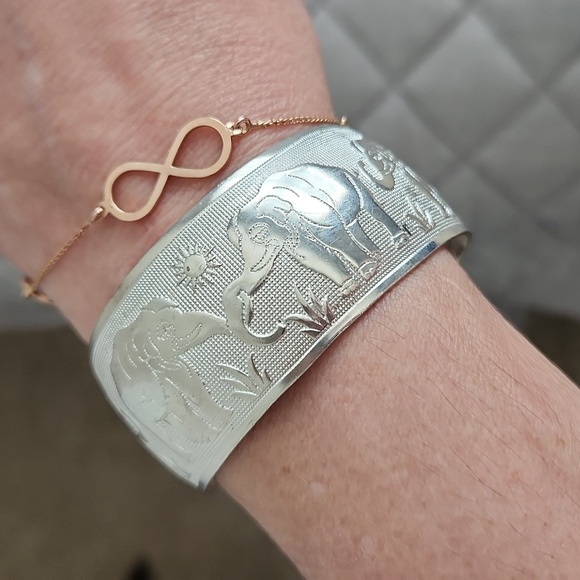 Silver Bracelet/Cuff - Picture 5 of 5